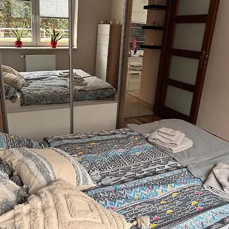 Nn Plaszow - Apartament 40m Z Sypialnia I Tarasem Διαμέρισμα