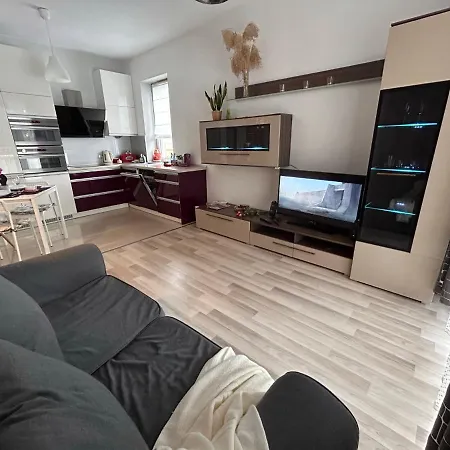 Nn Plaszow - Apartament 40m Z Sypialnia I Tarasem Διαμέρισμα *